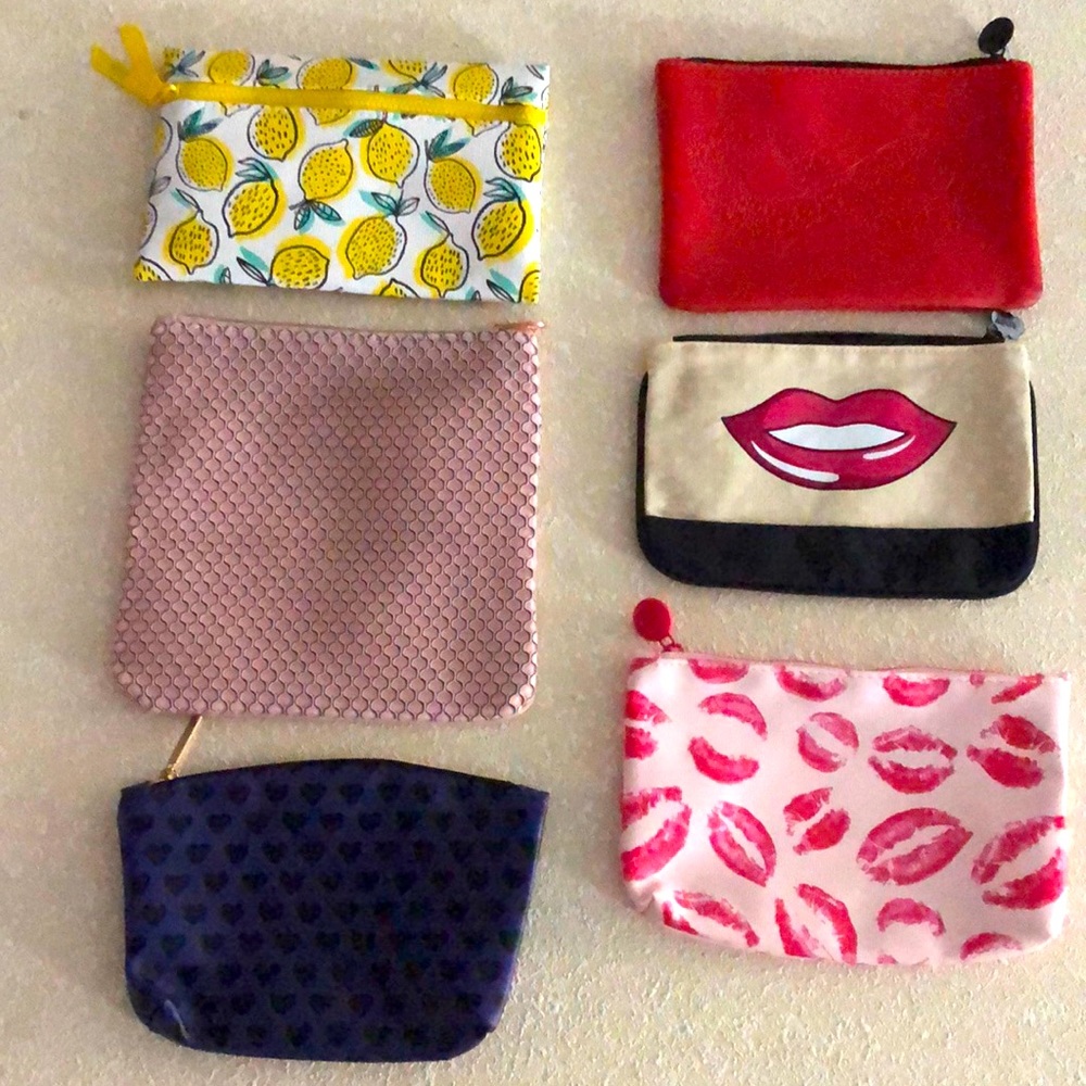 6 Cute makeup bags!!